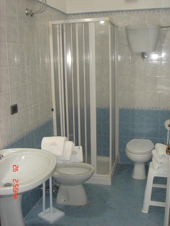 Hotel Ristorante Solari Briatico Habitación foto